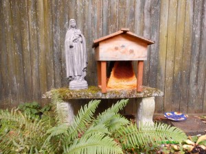 One of several honey feeding stations.